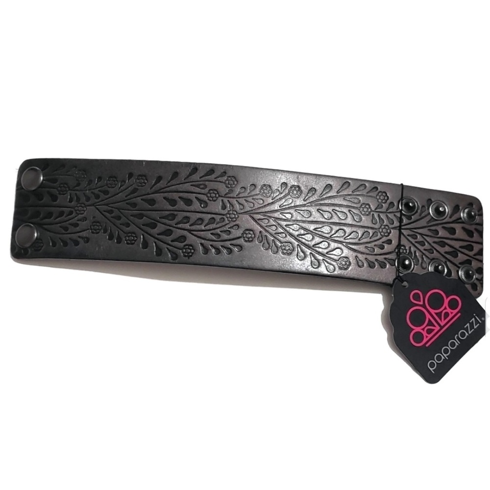 ★5 for $25★ paparazzi cuff bracelet